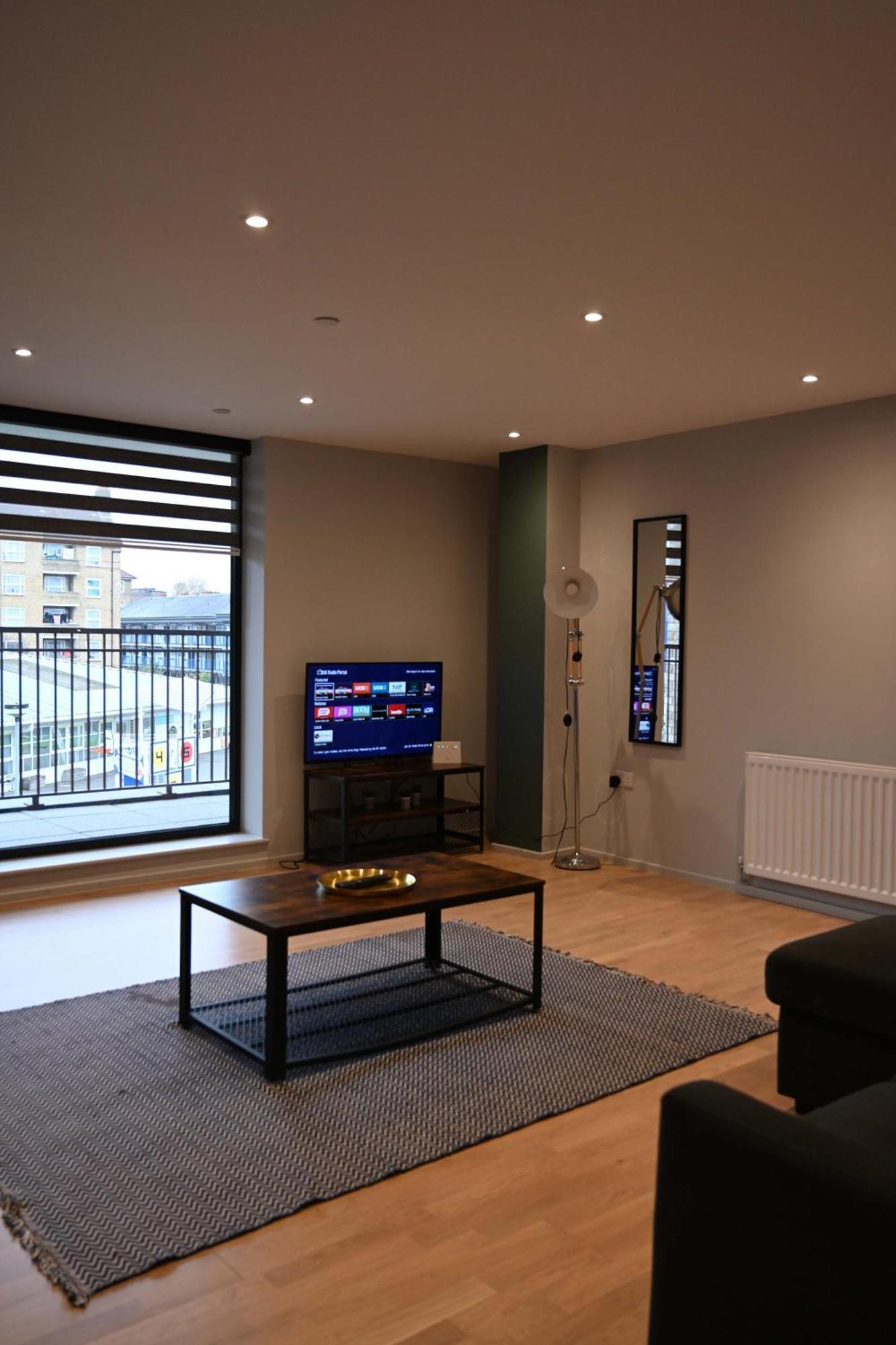 Apartamento Elegant 2-bed In The Heart Of *